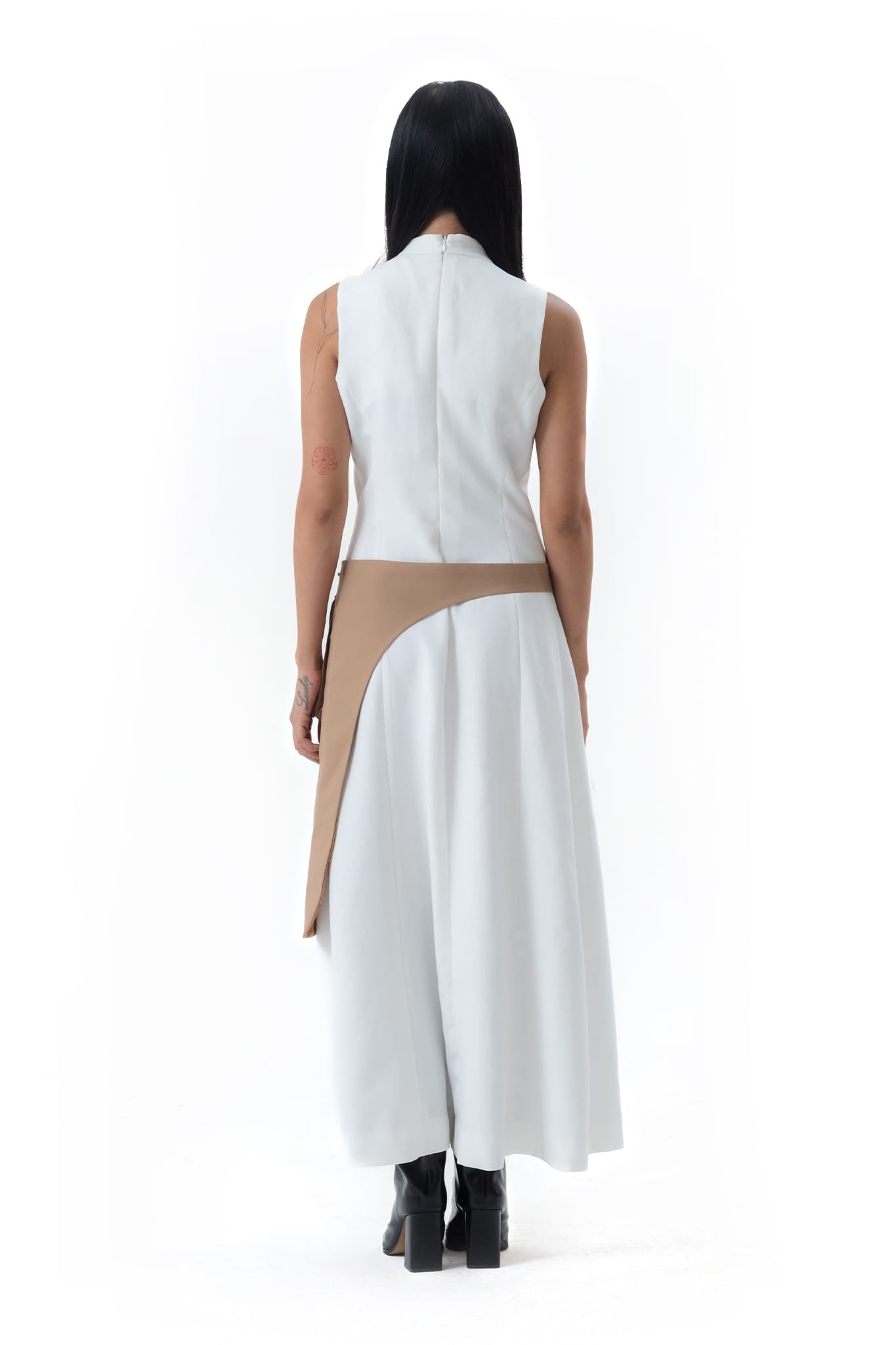 ASYMMETRICAL BELT BAG